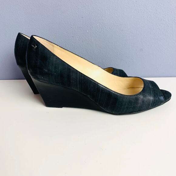 IOB Calvin Klein Shelly Streak Patent Peep Toe Wedge Size 8 1/2 - Picture 6 of 9